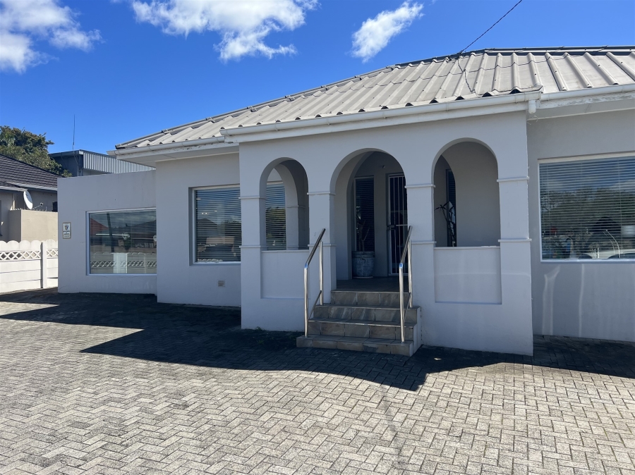 Commercial Property for Sale in Baysville Eastern Cape
